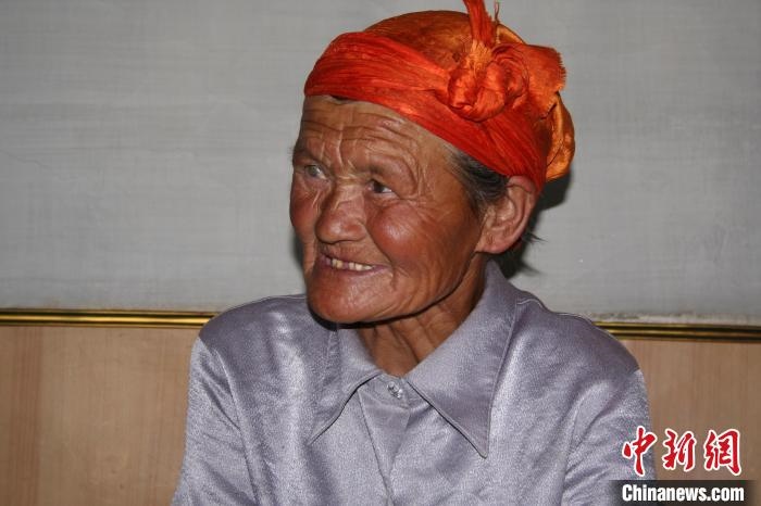 薩仁托婭拍攝的“草原母親”?！∷_仁托婭供圖