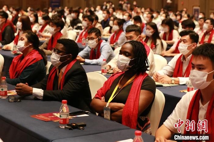 第十六屆“聯(lián)合國(guó)教科文組織孔子教育獎(jiǎng)”9月27日晚在山東曲阜揭曉。梁犇 攝