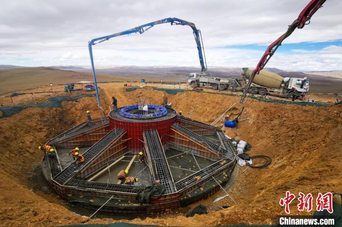 資料圖為該風(fēng)電場建設(shè)現(xiàn)場。　中國電建集團(tuán)成都勘測設(shè)計研究院有限公司 供圖