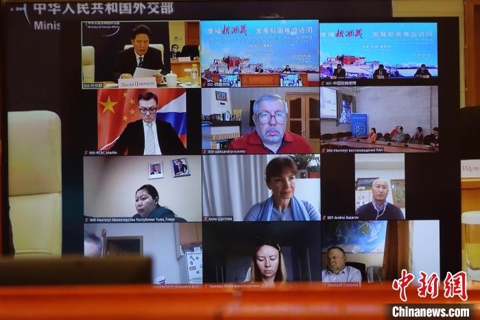 “幸福新西藏、發(fā)展新畫卷”云訪問活動在拉薩、北京、莫斯科等地同時舉行?！∪轿木?攝