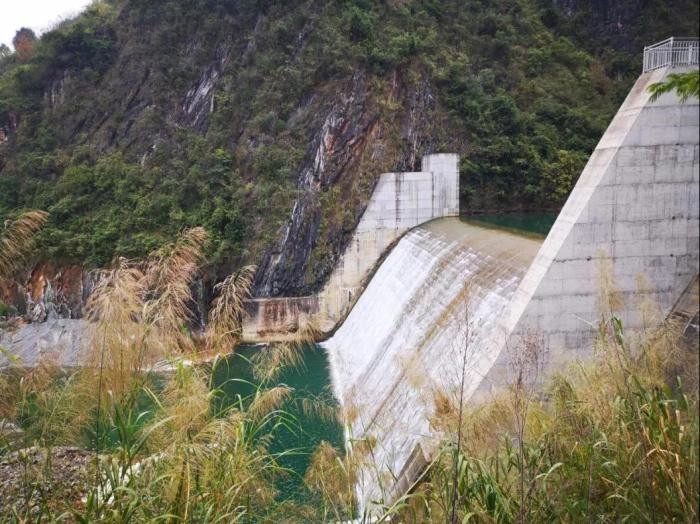 2021年12月7日，督察組現(xiàn)場督察發(fā)現(xiàn)，未取得相關手續(xù)的上立亭電站主體工程已完成建設