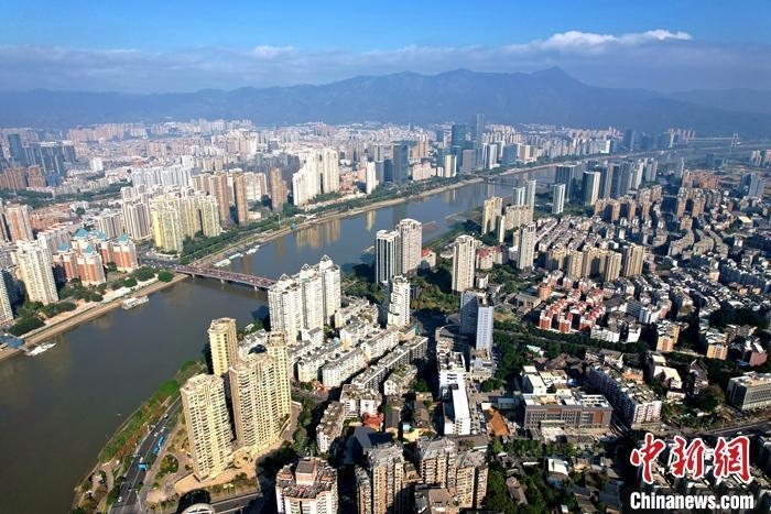 資料圖：城市高樓林立。 <a target='_blank' href='/'>中新社</a>記者 王東明 攝