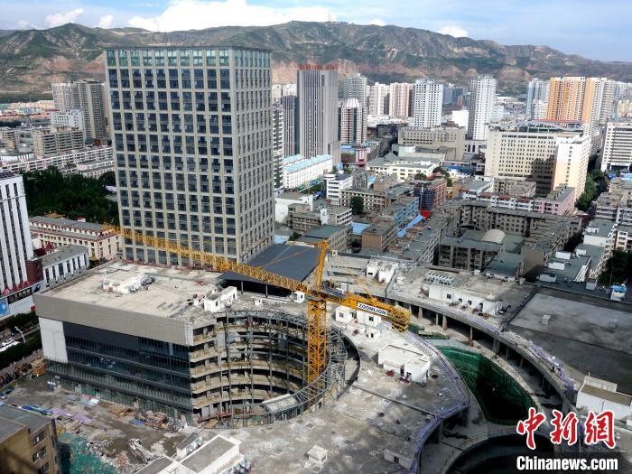 資料圖：城中區(qū)某商品住宅樓。 孫睿 攝