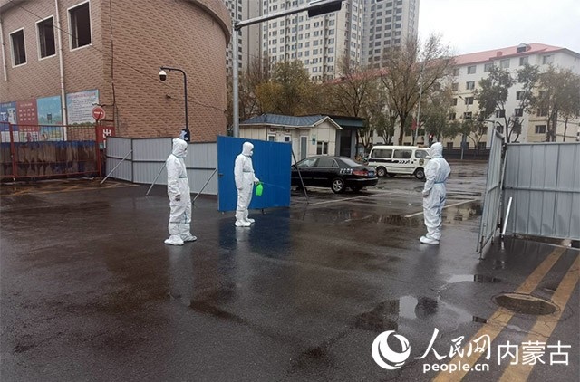 東瓦窯市場有序恢復(fù)開放。賽罕區(qū)融媒體中心供圖