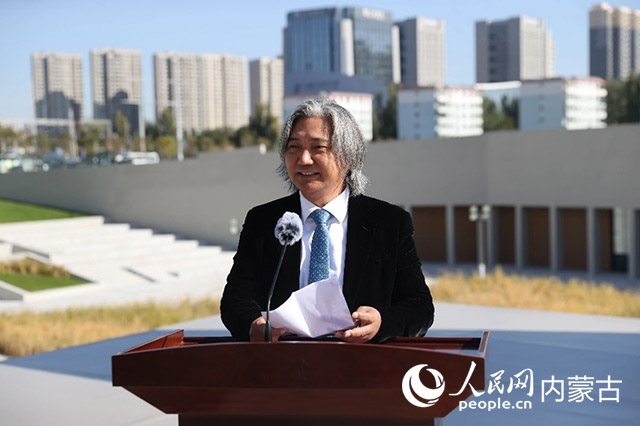 全國政協(xié)副秘書長、民盟中央專職副主席、中國美術(shù)館館長、中國城市雕塑家協(xié)會(huì)主席吳為山開幕致辭。王劭凱攝