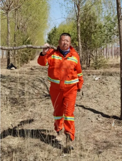 世界地球日，不忘治沙人3389.png