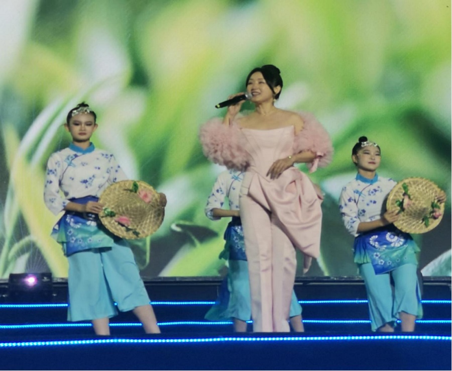 “如七而遇 相思烏?！边@場(chǎng)七夕主題音樂會(huì)甜出圈584.png