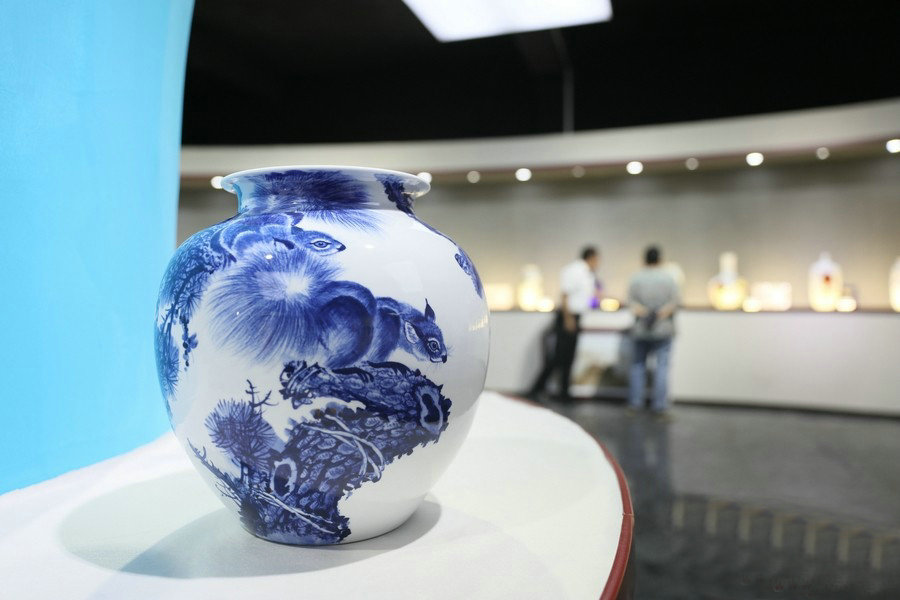 1752476368449639.jpg 1690419804984007.jpg