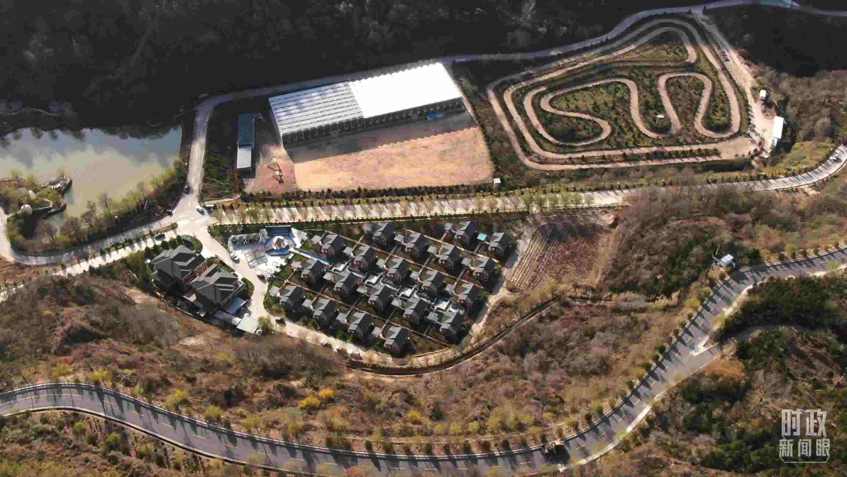 △延安市安塞區(qū)高橋鎮(zhèn)南溝村。2022年10月，總書(shū)記曾到這里考察調(diào)研。（總臺(tái)記者劉海濤、錢(qián)金庫(kù)拍攝）