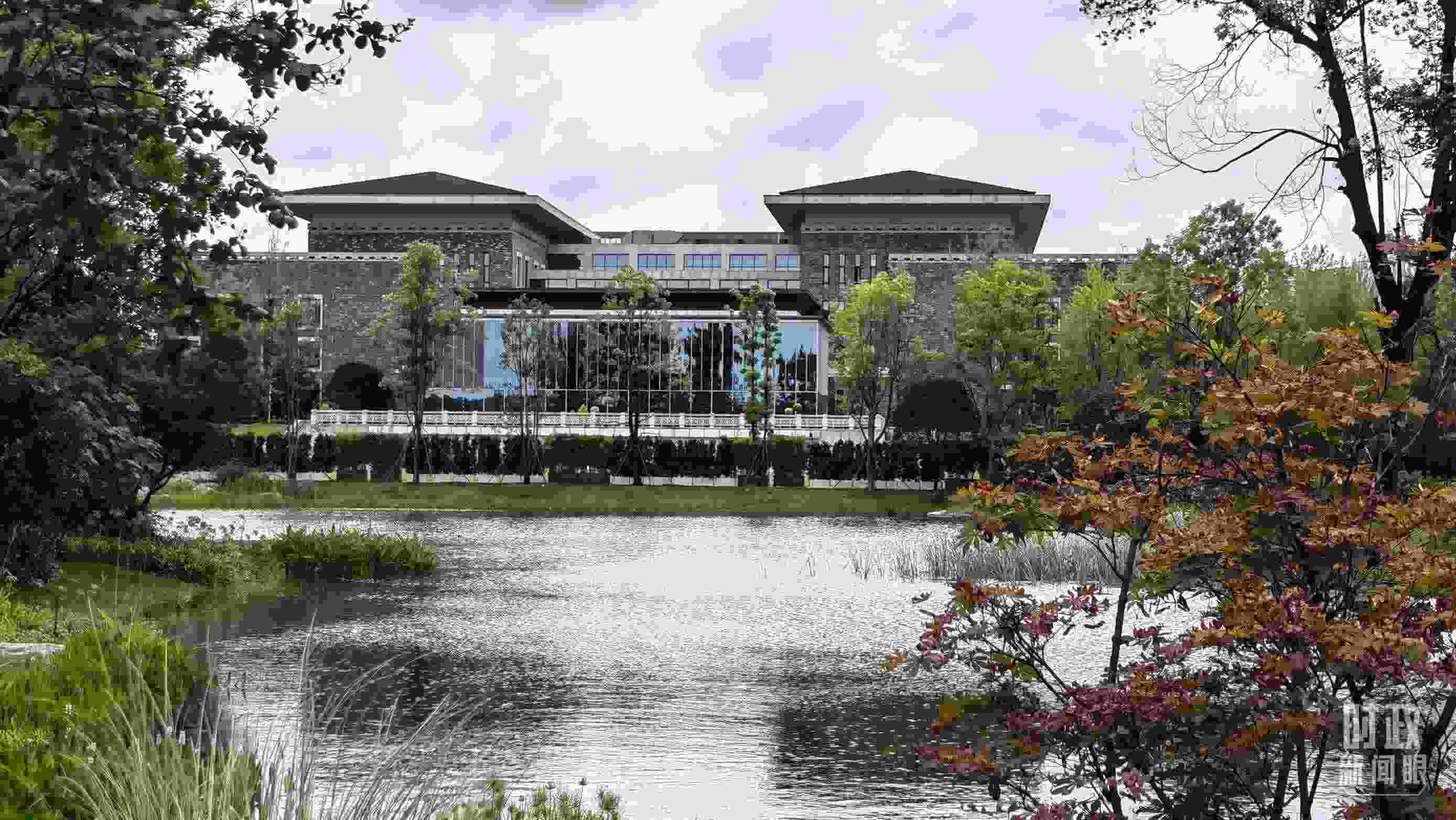 當天，中印尼兩國元首在“錦蓉莊”舉行會見。（總臺央視記者韓銳拍攝）