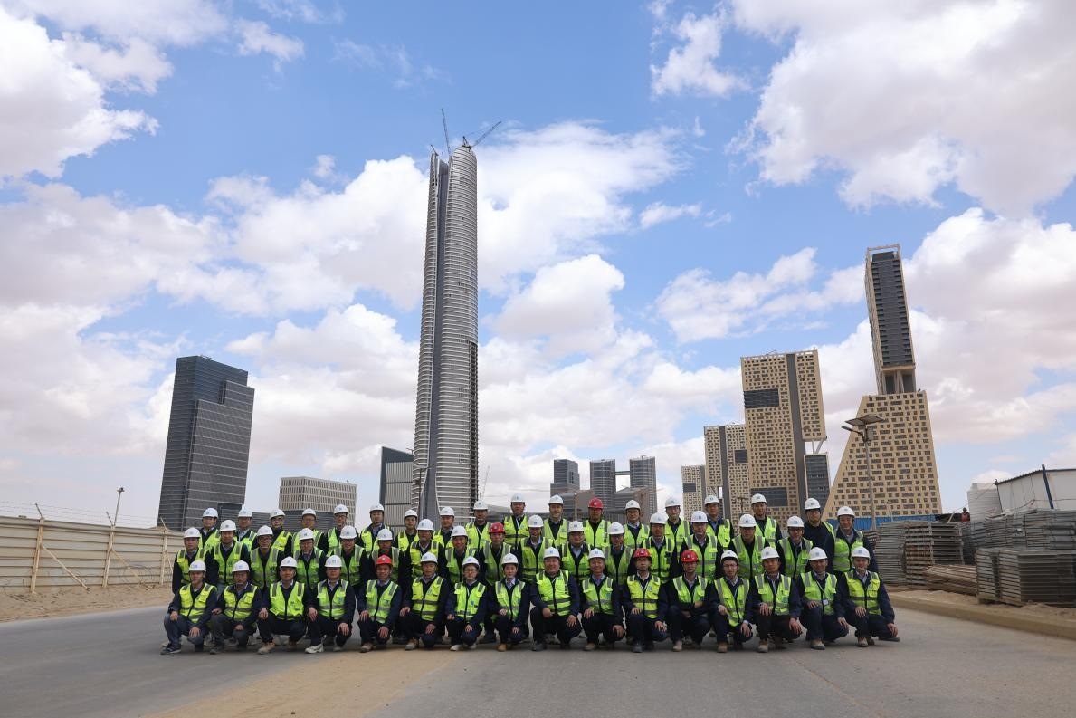 埃及新首都CBD標(biāo)志塔項目青年工程師團(tuán)隊。 受訪者供圖