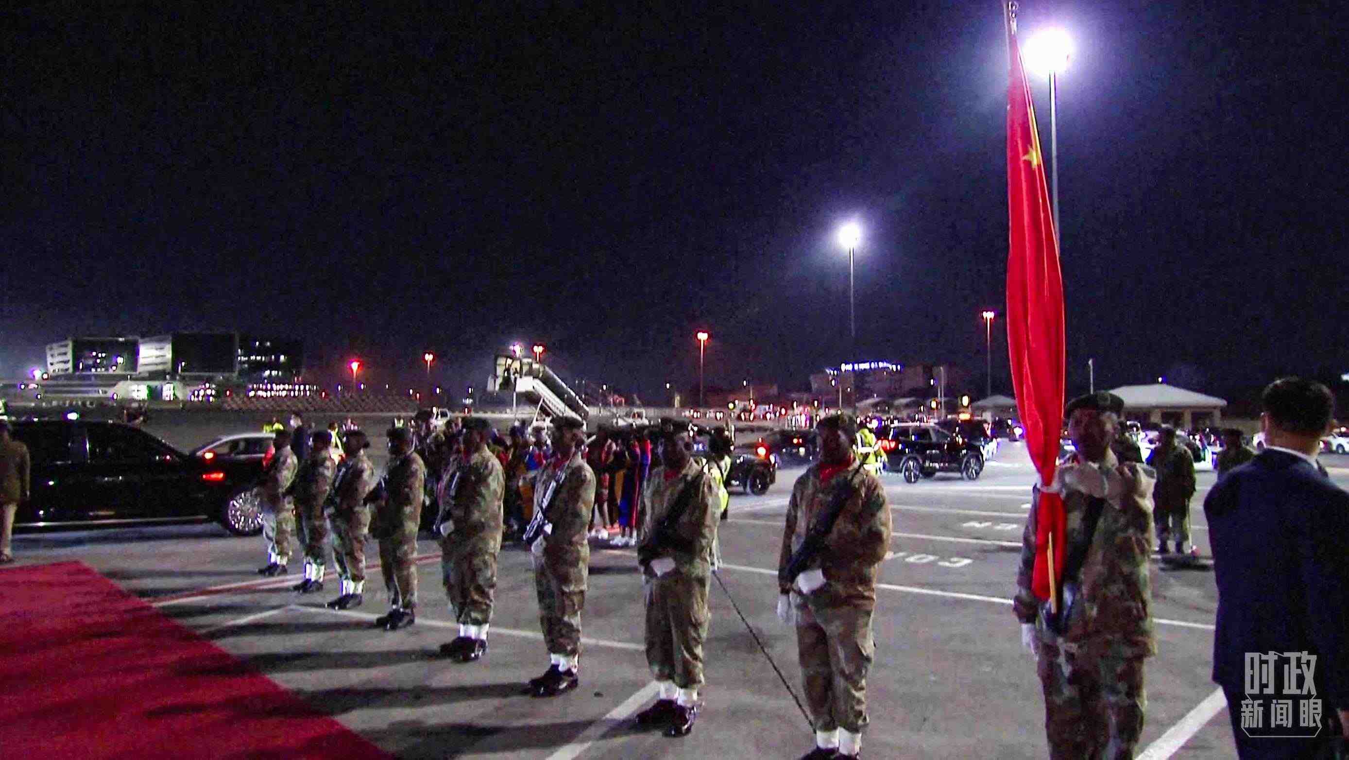 △機場現(xiàn)場的禮兵。