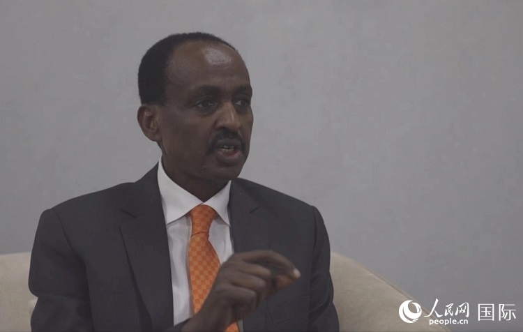 特肖梅·托加接受人民網(wǎng)專(zhuān)訪。人民網(wǎng)記者 劉寧攝