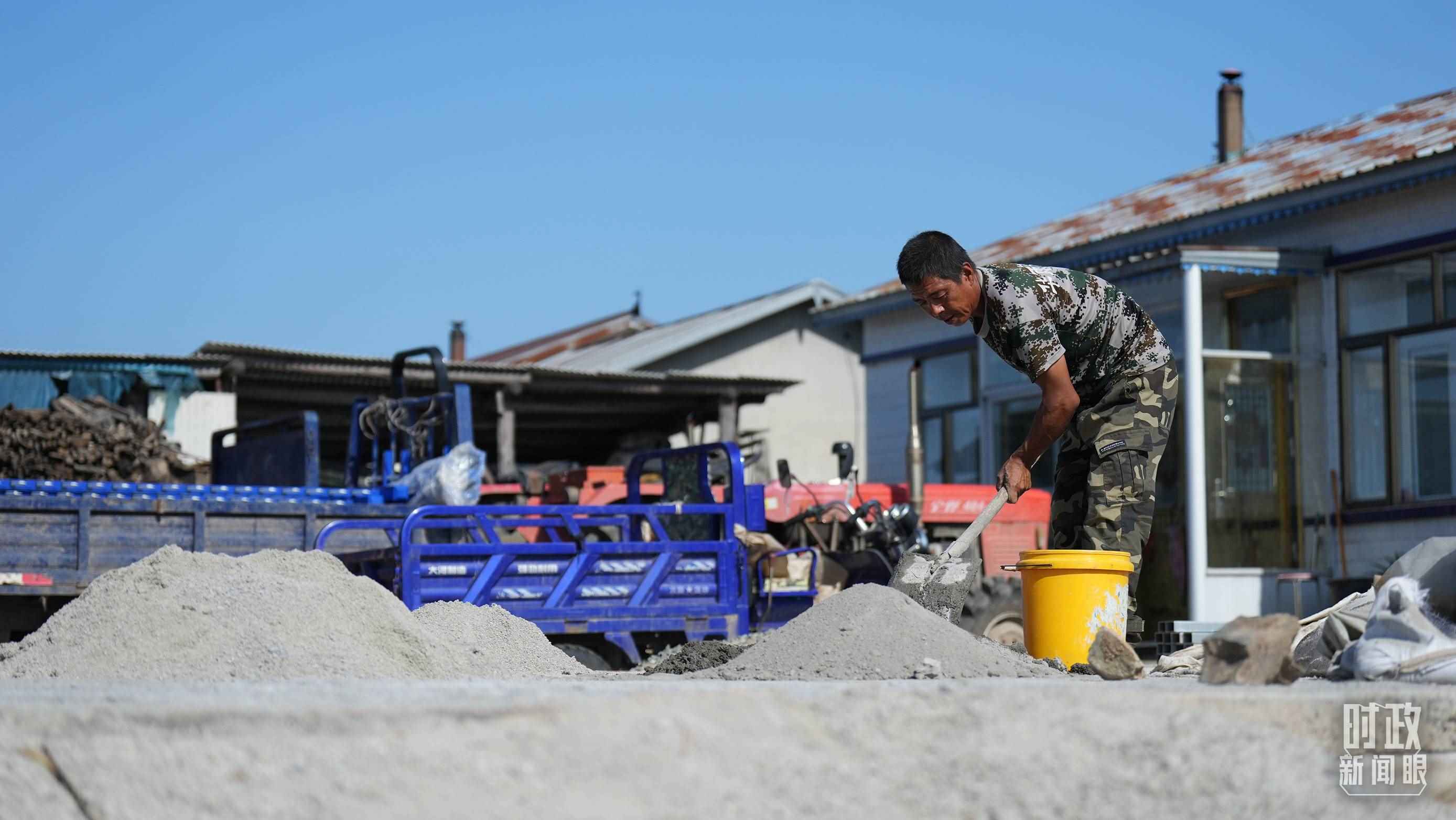 △龍王廟村的災后恢復重建正加緊推進。（總臺國廣記者李晉拍攝）