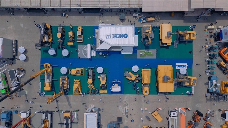 徐工集團3000㎡的展區(qū)。 石偉攝影