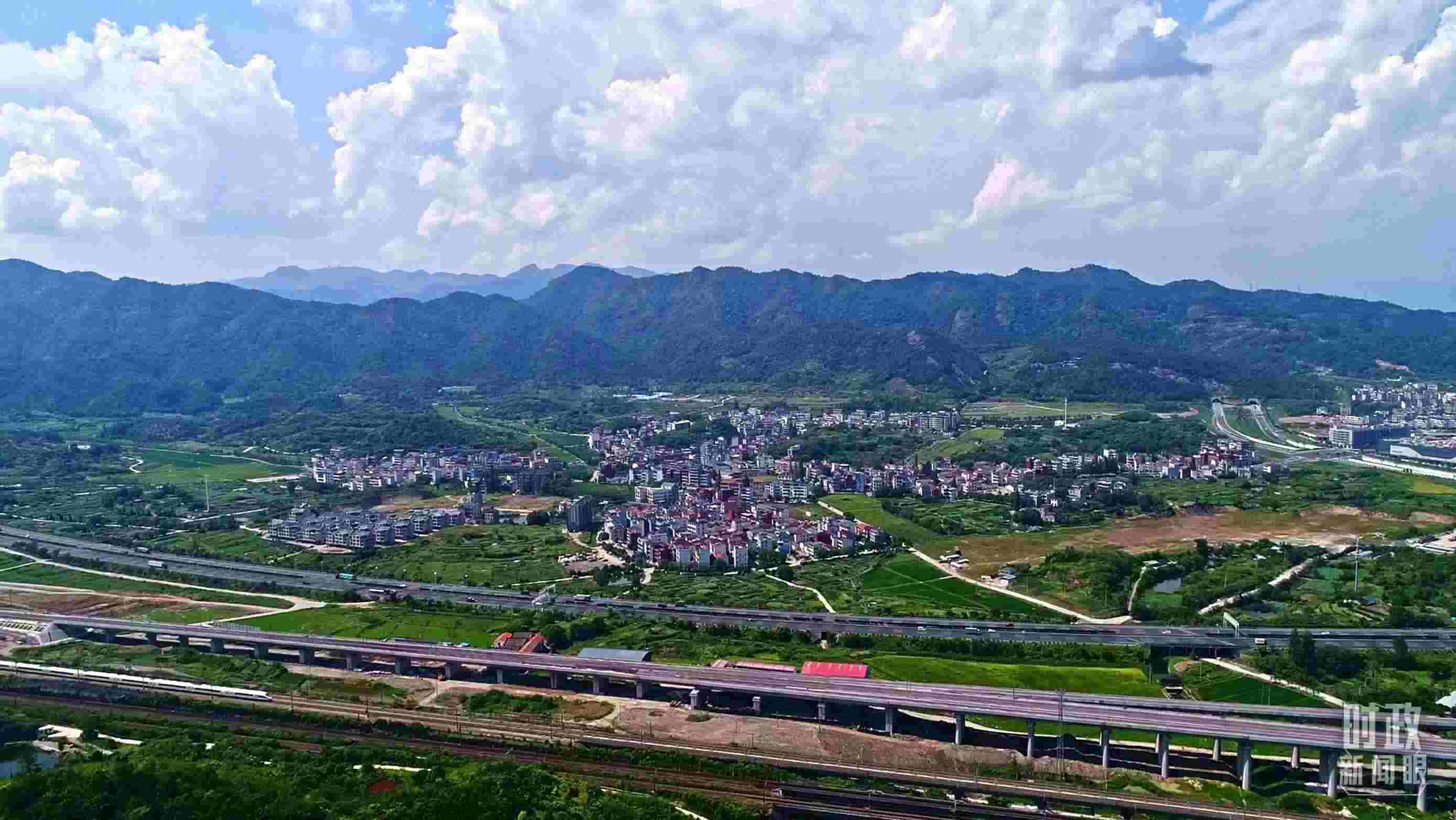 △李祖村航拍。（總臺央視記者范凱拍攝）