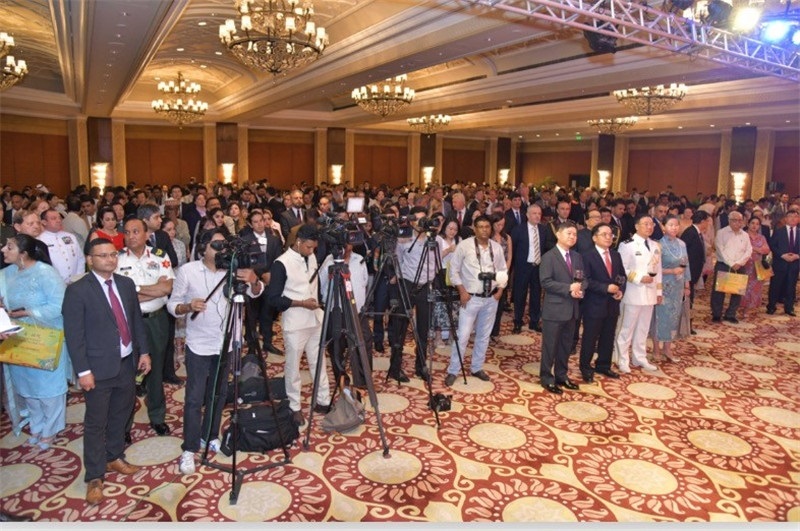 印度各界人士，各國(guó)駐印使節(jié)及外交官，中資企業(yè)、留學(xué)生和華僑華人等700余人出席招待會(huì)活動(dòng)現(xiàn)場(chǎng)。中國(guó)駐印度大使館供圖
