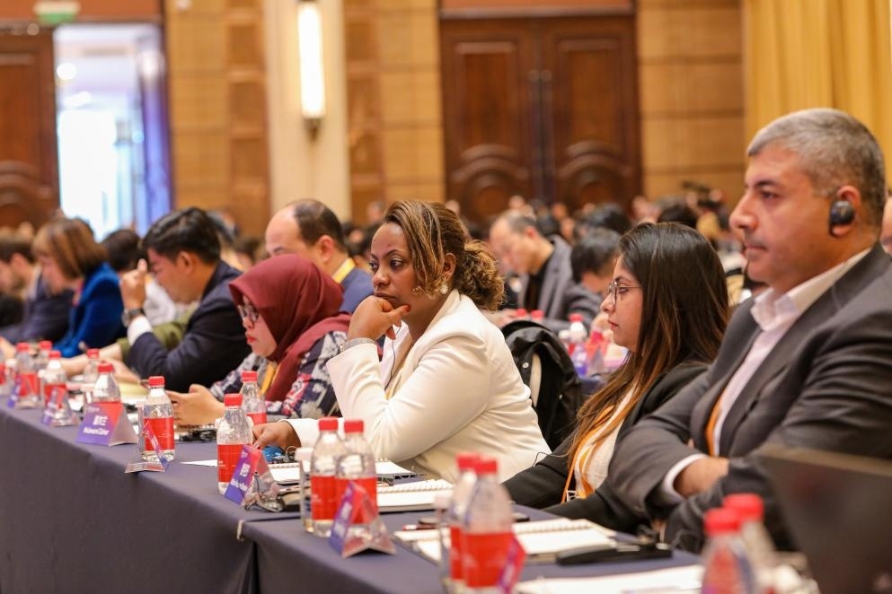 11月24日，論壇嘉賓在聆聽演講。新華社記者 辛夢(mèng)晨 攝