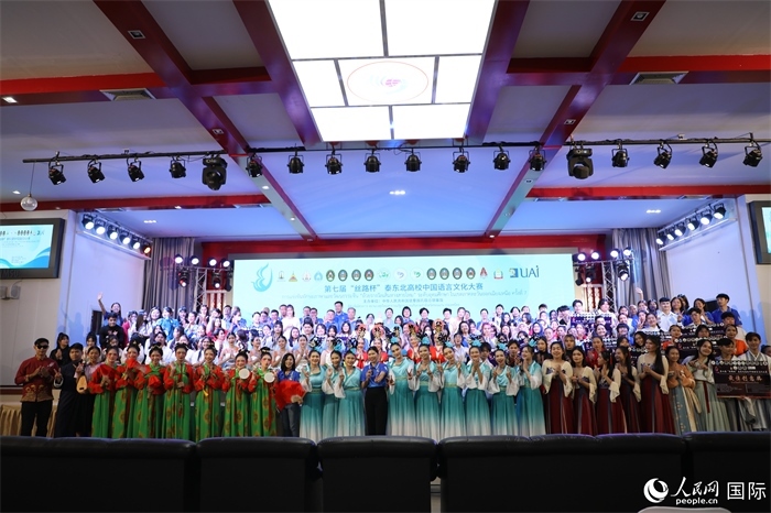 獲獎選手合影。人民網(wǎng)記者 孫廣勇攝