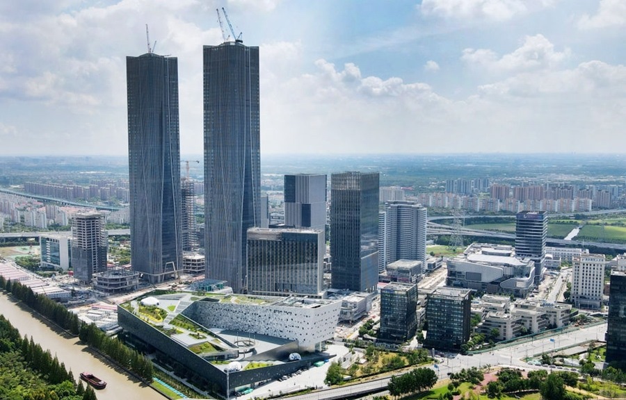 位于上海浦東新區(qū)的張江科學(xué)會(huì)堂（前）（2023年9月10日攝，無(wú)人機(jī)照片）。