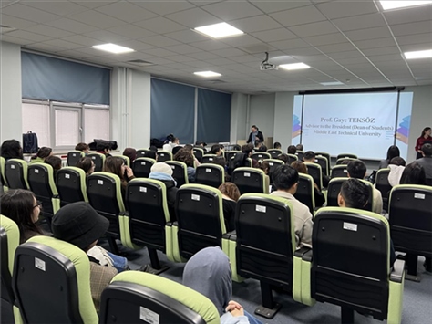 現(xiàn)場宣講中企。主辦方供圖