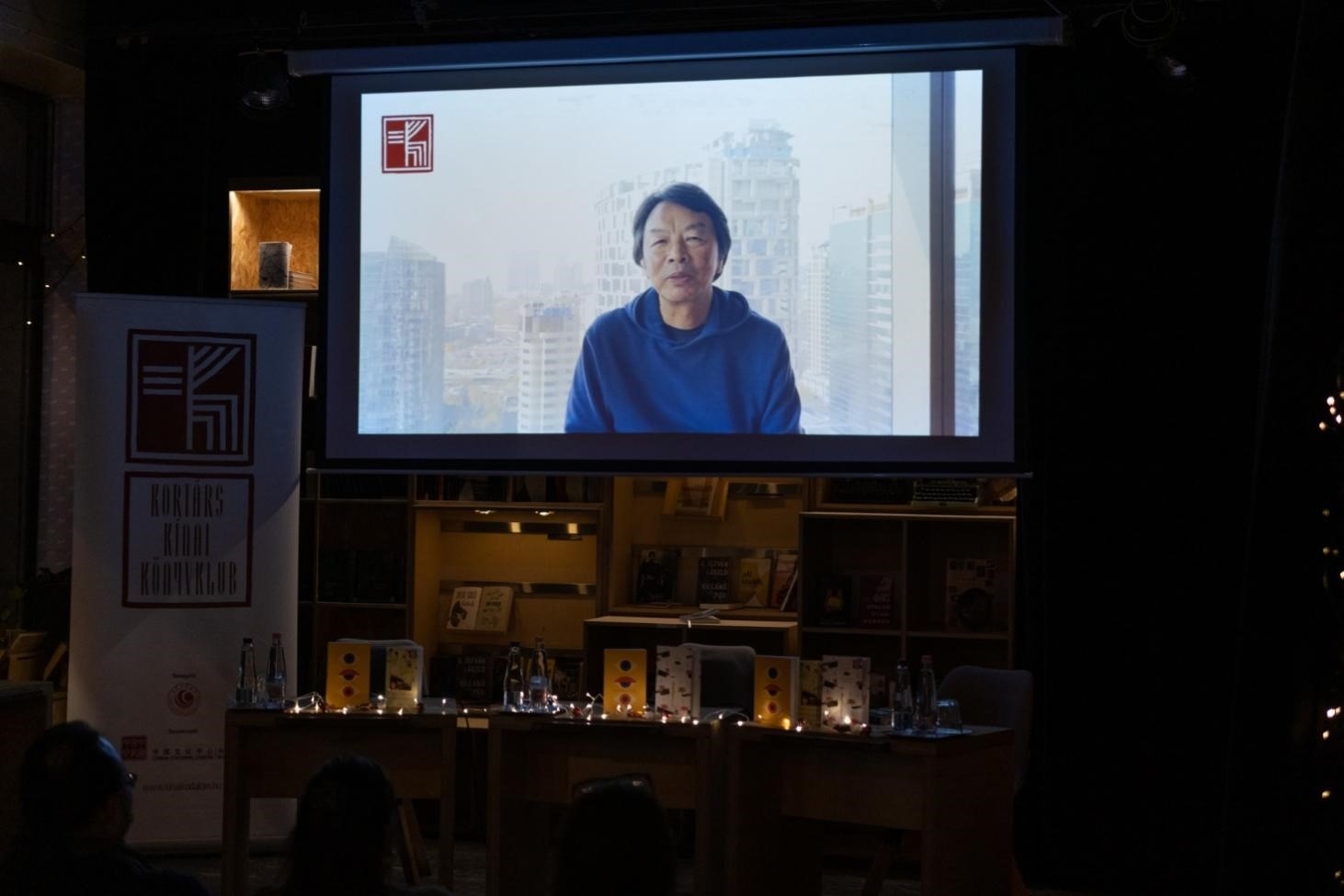 劉震云通過視頻介紹小說。摩爾多瓦尼·巴爾納巴斯攝