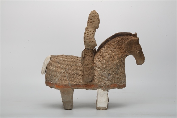 陶鎧甲騎馬俑。國家文物局供圖