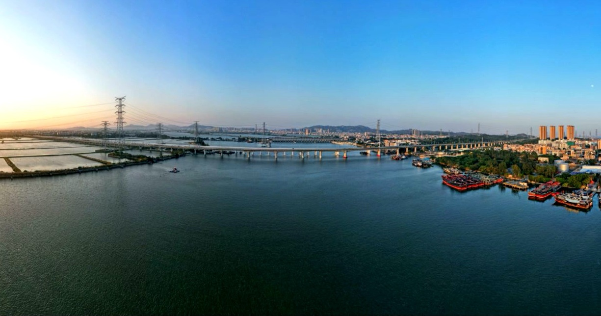 汕汕鐵路練特江大橋。國鐵集團(tuán)供圖