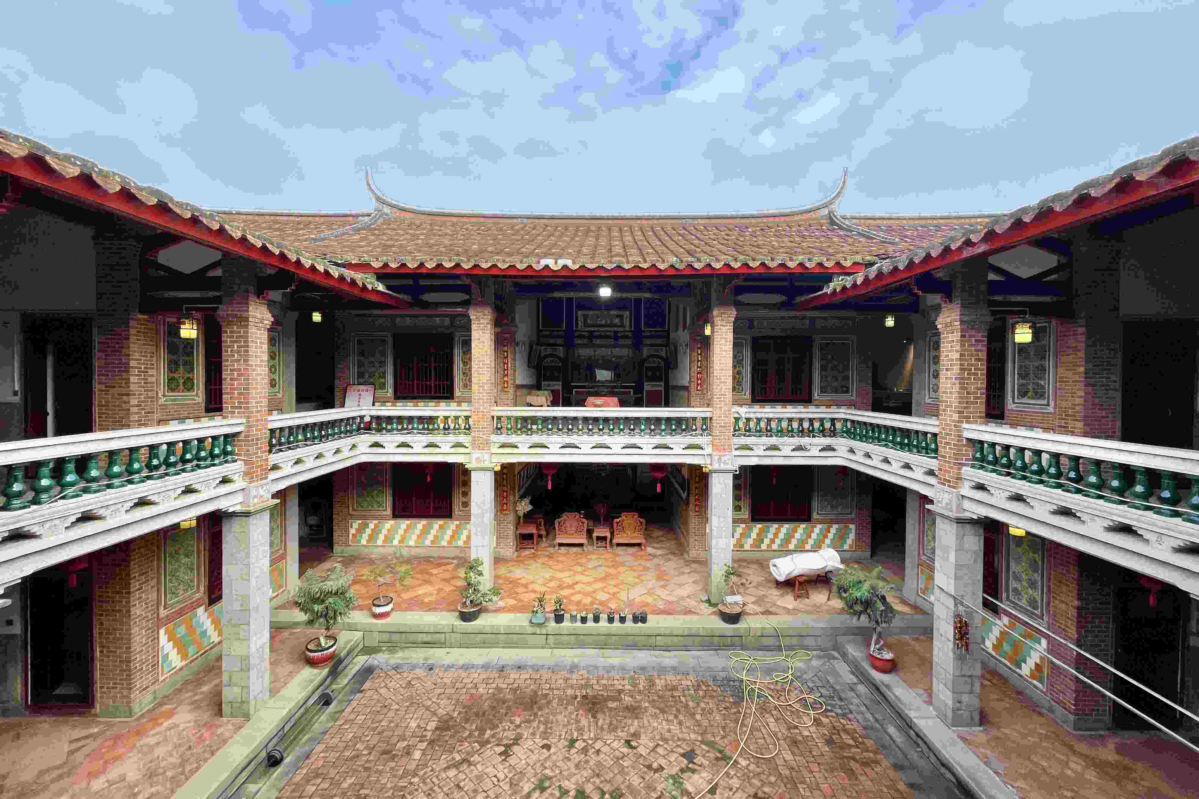 遠(yuǎn)峰厝。林瑤 攝