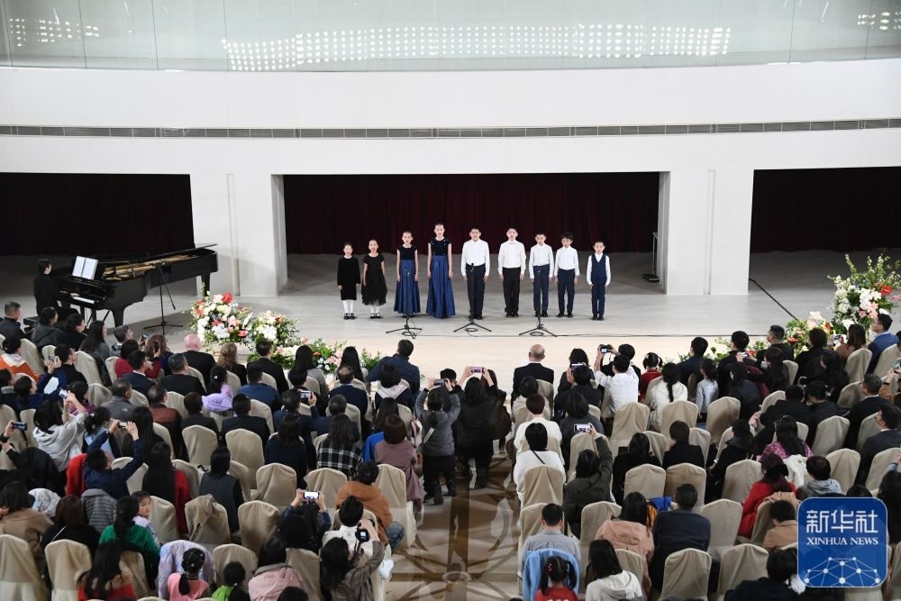3月21日，金融街童聲合唱團(tuán)在音樂會(huì)上演出。新華社記者 任超 攝