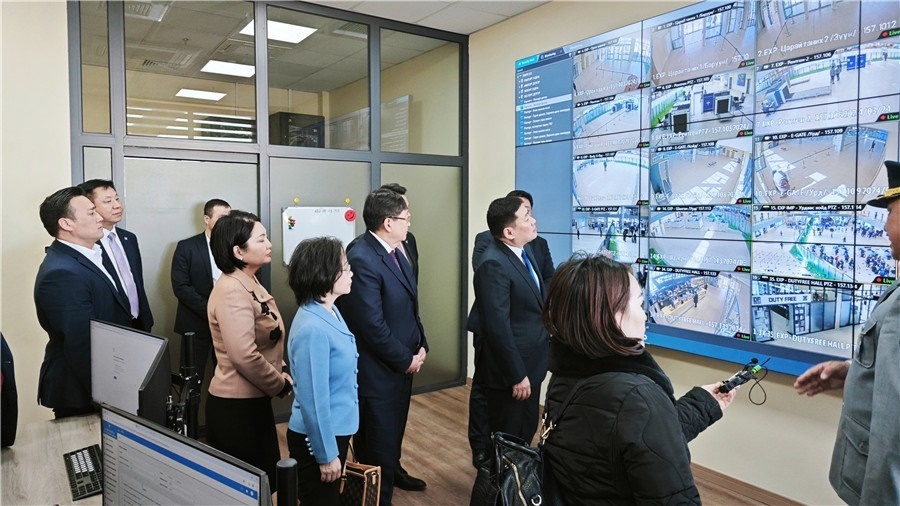 3月24日，中蒙官員考察項目。駐蒙古使館供圖