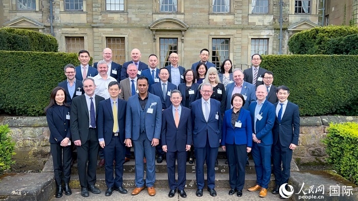 論壇嘉賓合影。人民網(wǎng) 郭錦標(biāo)攝