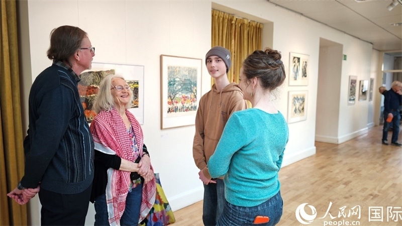 參加講座活動(dòng)的瑞典聽(tīng)眾。人民網(wǎng)記者殷淼攝