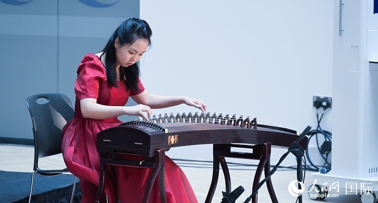 中英/北愛(ài)教育合作論壇現(xiàn)場(chǎng)。