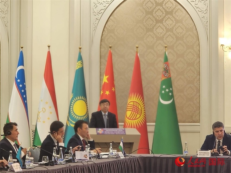 中國社會科學(xué)院俄羅斯東歐中亞研究所所長孫壯志致辭。人民網(wǎng)記者 李強攝