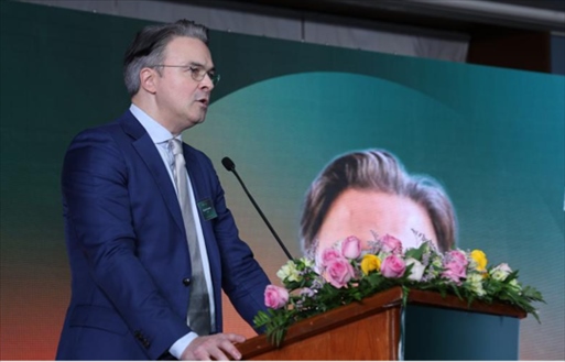 沙特電信Center 3首席戰(zhàn)略官拉斐爾·朱安致辭。中國聯(lián)通沙特公司供圖