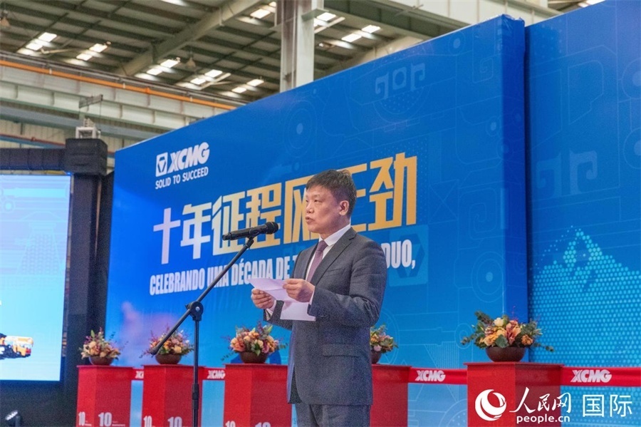 中國(guó)貿(mào)促會(huì)駐巴西代表處總代表郭英會(huì)在致辭中表示，過(guò)去十年，中巴經(jīng)貿(mào)關(guān)系迅猛發(fā)展，數(shù)百家中國(guó)企業(yè)進(jìn)入巴西，投資巴西，為巴西的經(jīng)濟(jì)建設(shè)貢獻(xiàn)中國(guó)企業(yè)的力量。 人民日?qǐng)?bào)社拉美中心分社 威廉·科埃略·維亞納攝