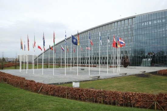  這是2月15日在比利時(shí)布魯塞爾拍攝的北約總部一角。為期一天的北約成員國(guó)國(guó)防部長(zhǎng)會(huì)議15日在比利時(shí)首都布魯塞爾結(jié)束。會(huì)議就加強(qiáng)北約的威懾和防御以及對(duì)烏克蘭的支持等問(wèn)題展開(kāi)討論。新華社記者趙丁喆攝