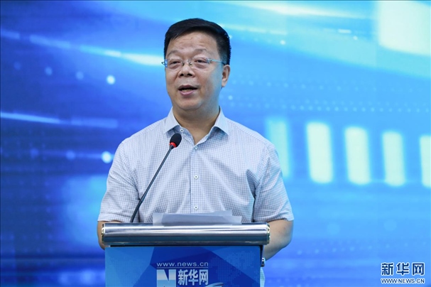 新華網(wǎng)黨委常委、董事、副總裁劉加文致辭