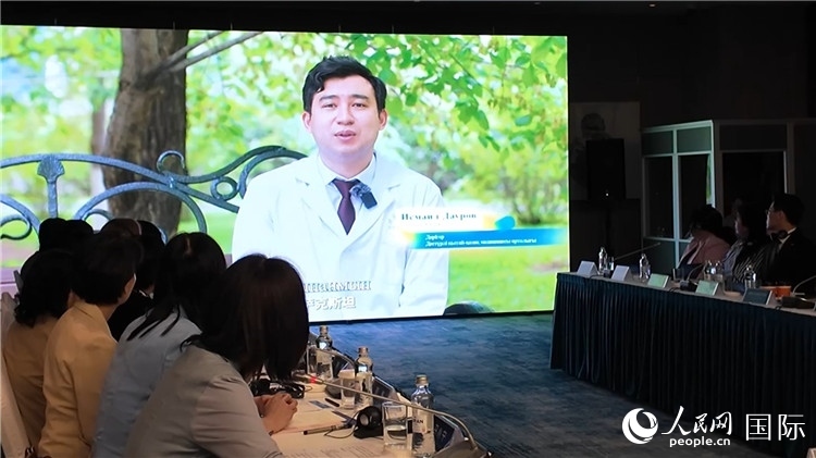 人民網(wǎng)《共贏》紀錄片發(fā)布儀式在阿斯塔納舉行。人民網(wǎng)記者盛楚宜 攝