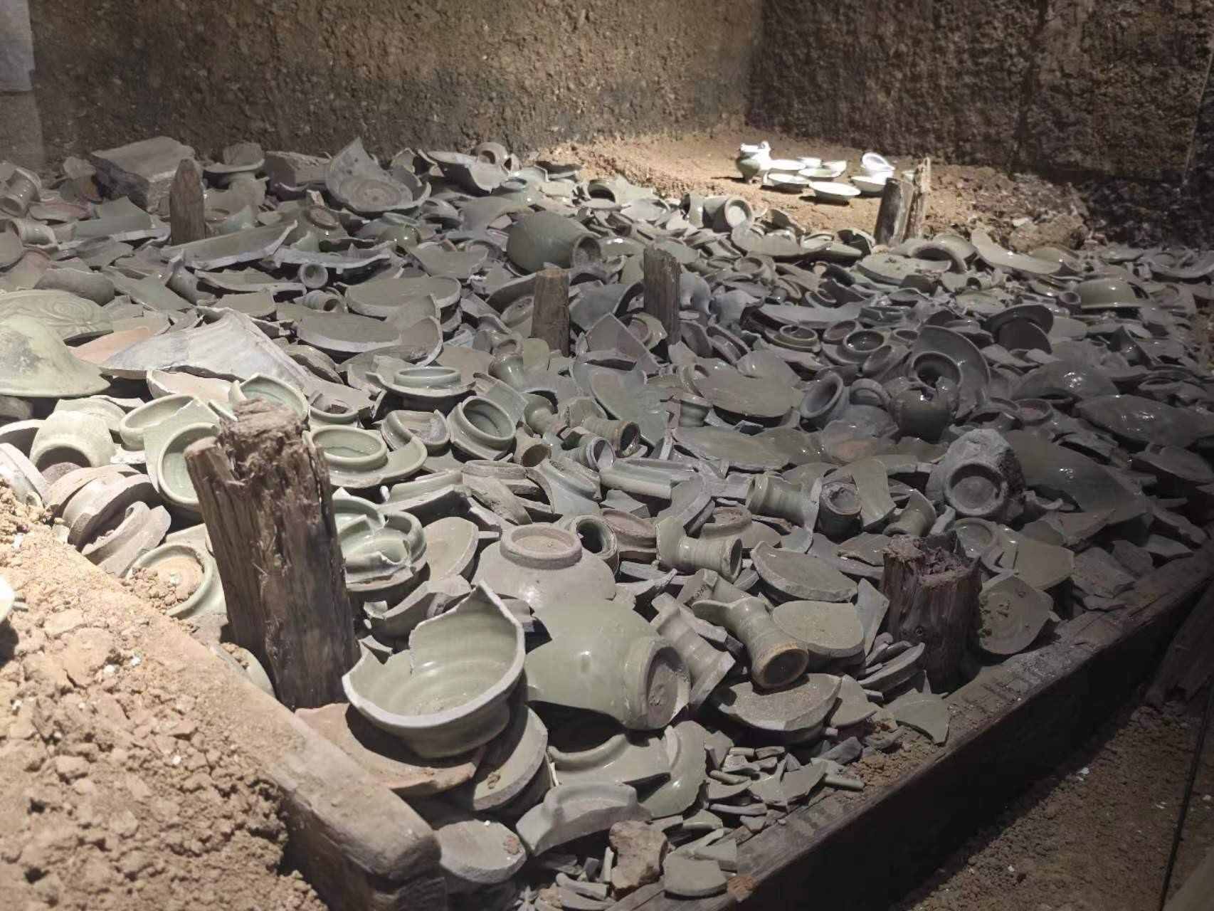 經(jīng)過(guò)“質(zhì)檢”的瓷器碎片。人民網(wǎng)記者 黃鈺攝