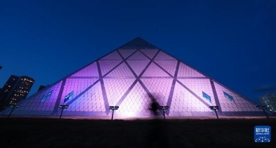 這是7月2日在哈薩克斯坦首都阿斯塔納拍攝的和平和諧宮。新華社記者 王建華 攝