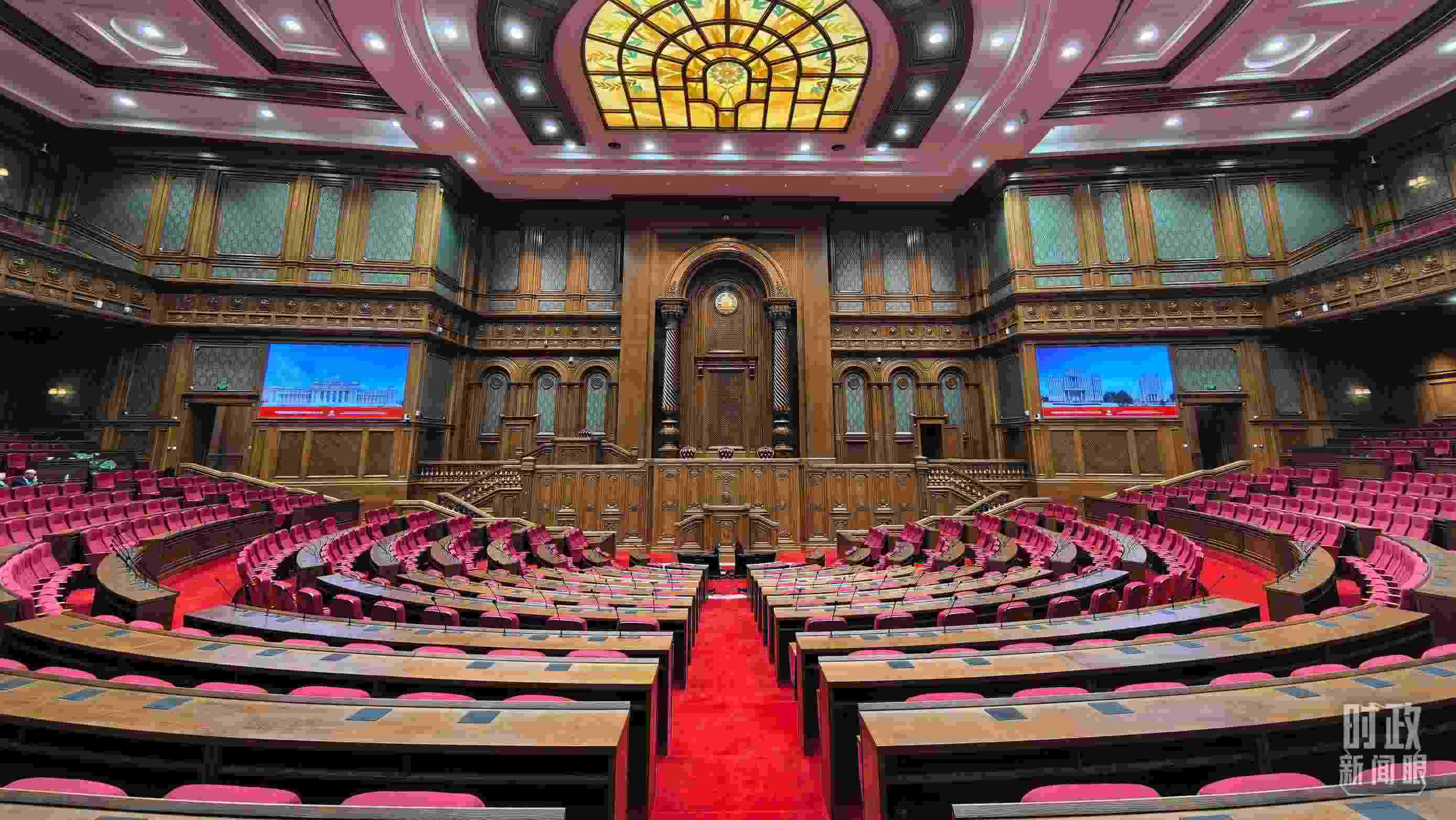 △中方援建塔議會大樓內(nèi)的聯(lián)席議會廳。（總臺央視記者陸泓宇拍攝）