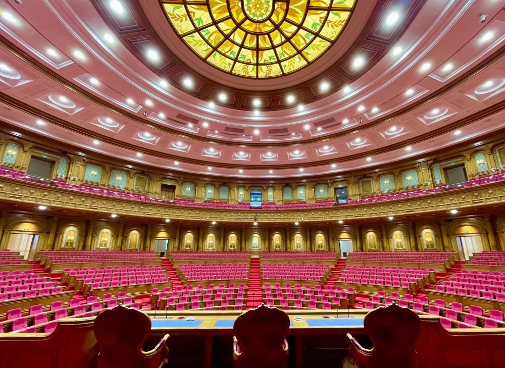 這是在杜尚別拍攝的塔吉克斯坦議會(huì)大樓內(nèi)景。