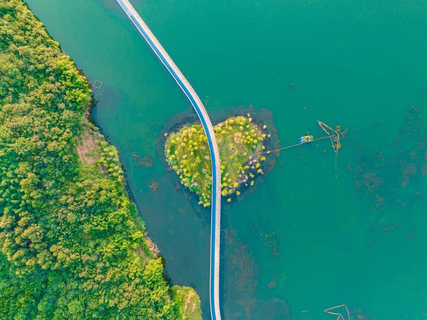 興隆湖棧道。四川天府新區(qū)融媒體中心供圖 攝影：馬驥）
