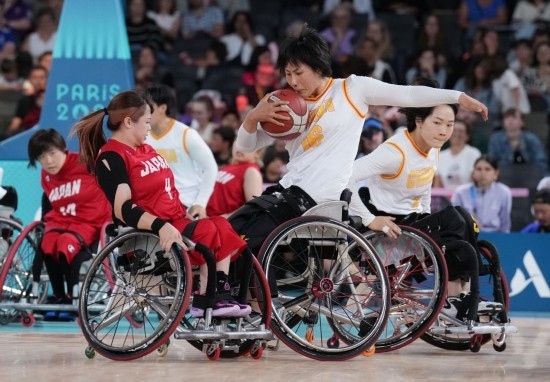 巴黎殘奧會(huì)｜“撞車、摔倒，我們都習(xí)慣了”