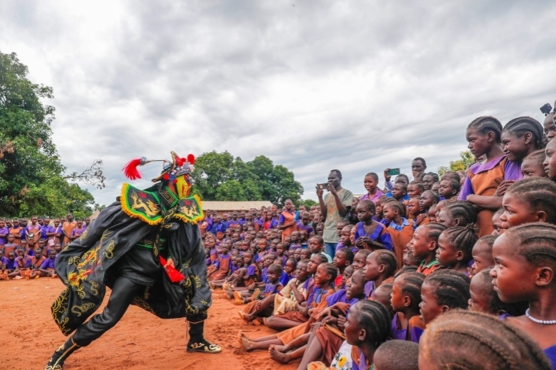 傳統(tǒng)川劇變臉表演。王軍杰攝