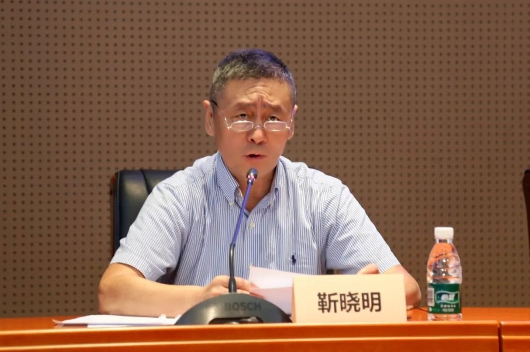 科技外交專家委員會主任委員、科技部國際合作司原司長靳曉明致辭。主辦方供圖