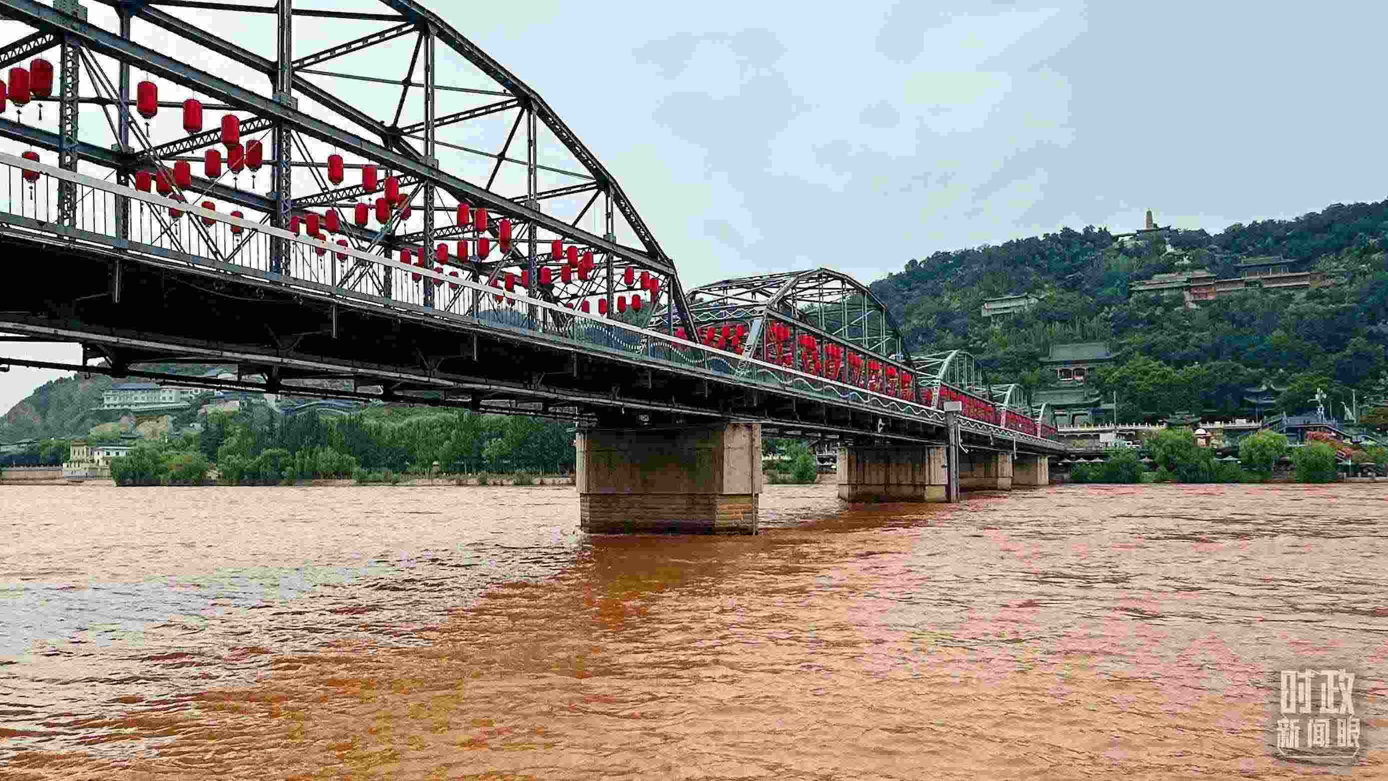 △黃河蘭州中山橋段。（總臺央視記者范一鳴拍攝）