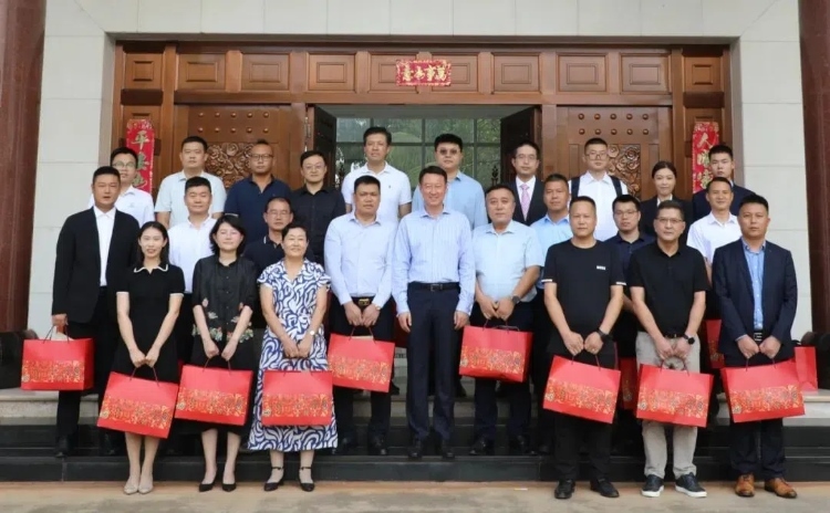 駐尼日利亞使館舉行中秋慰?jī)S活動(dòng)。駐尼使館供圖